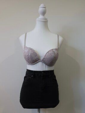 La Vie en Rose Pink Lace Push Up Bra - Size 34B